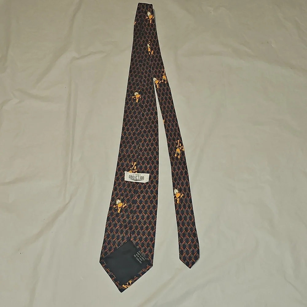 Paws Addiction Garfield, Patterned Men's Novelty Necktie Used - Picture 7 of 12